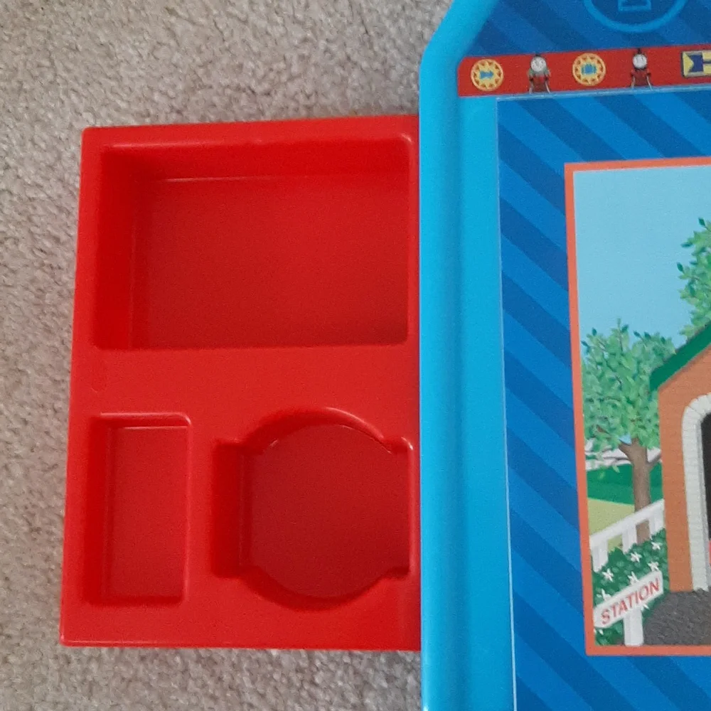 Thomas & Friends Art Desk with Markers,Crayons,Paper